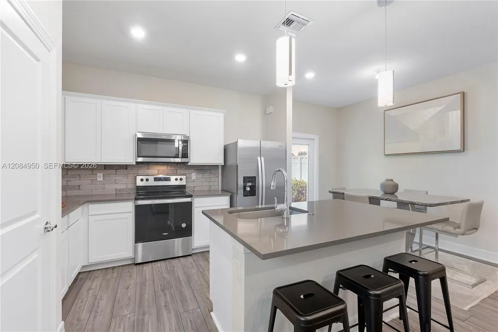 2905 Olivia Ave Lauderdale Lakes, FL 33311