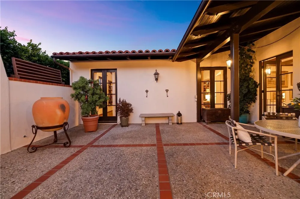 709 Via Del Monte Palos Verdes Estates, CA 90274