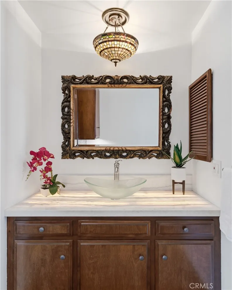 709 Via Del Monte Palos Verdes Estates, CA 90274