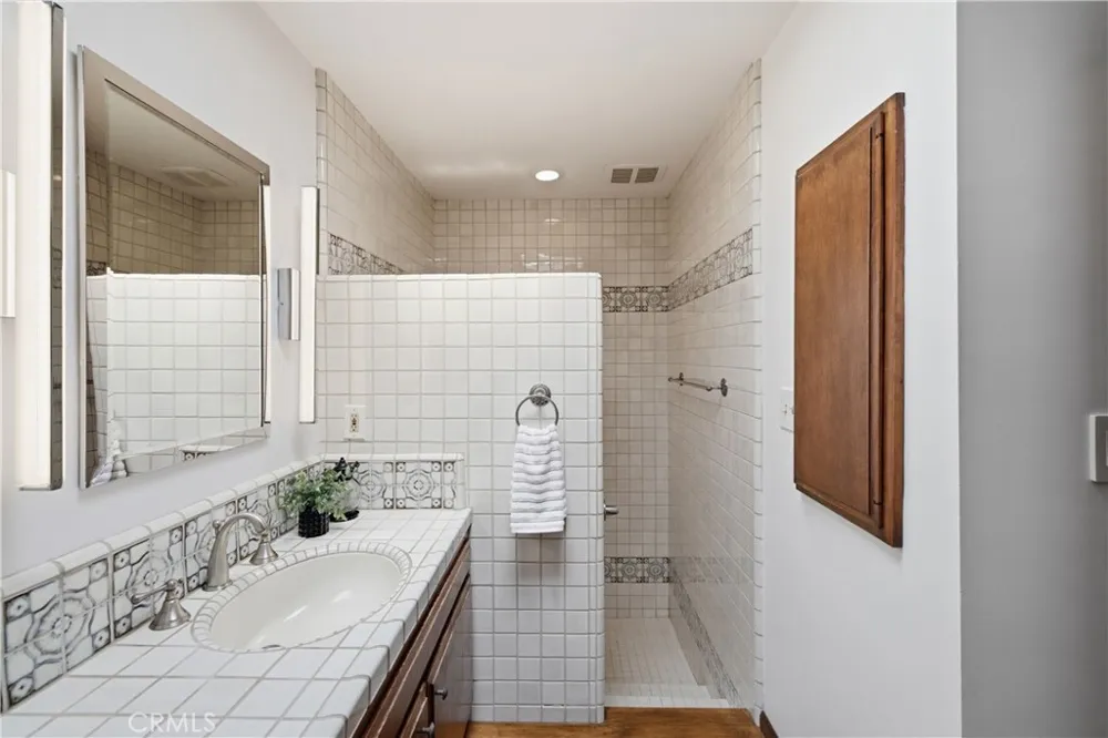 709 Via Del Monte Palos Verdes Estates, CA 90274