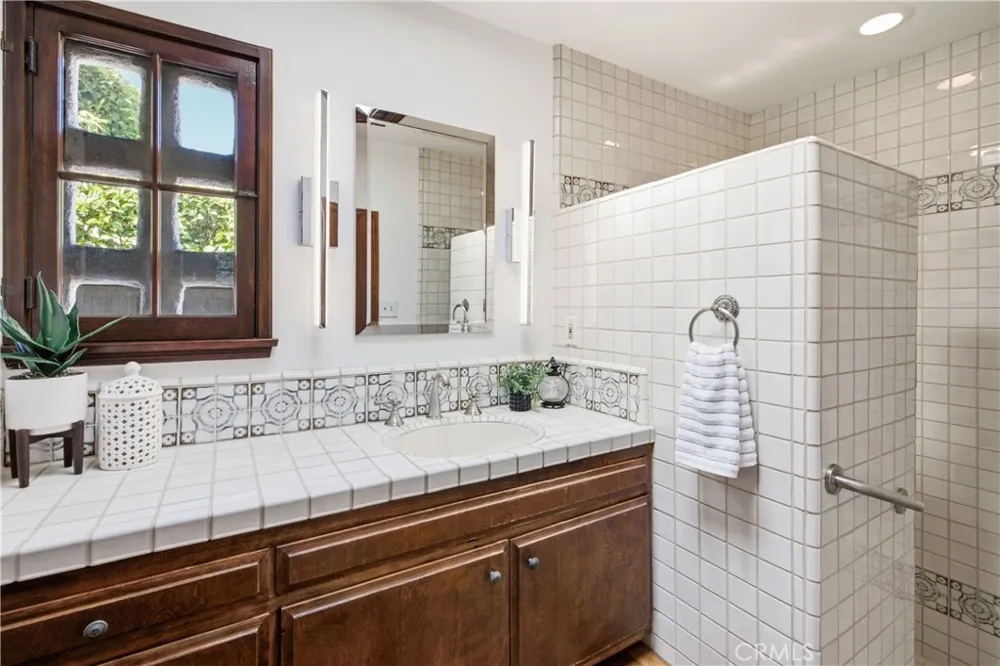 709 Via Del Monte Palos Verdes Estates, CA 90274
