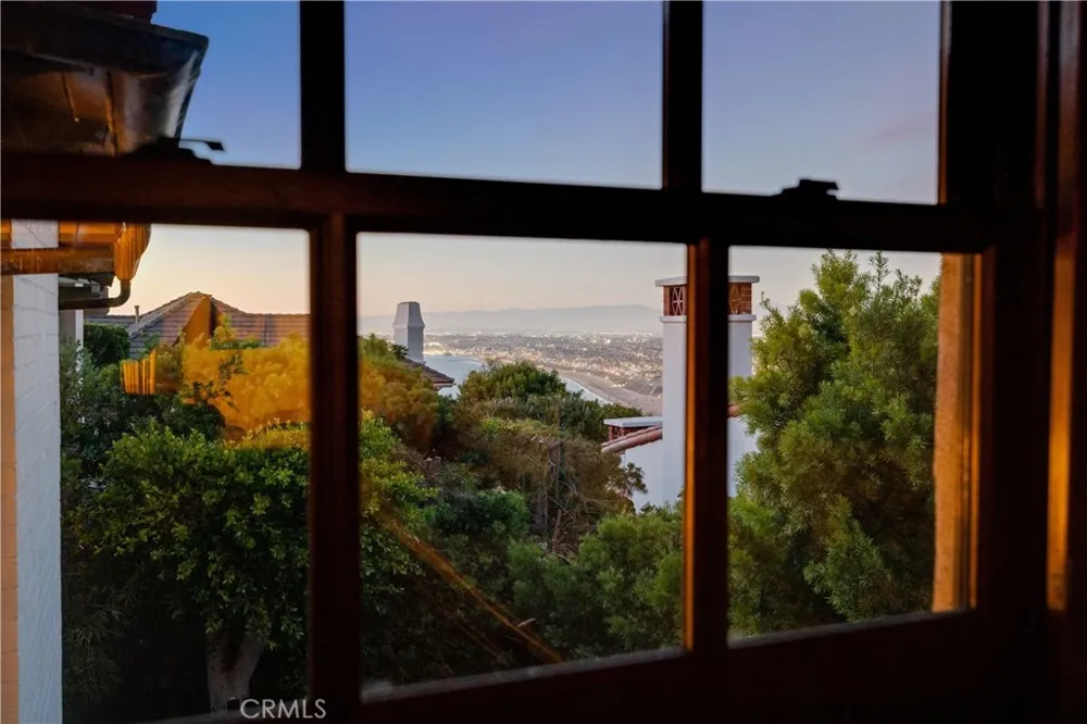 709 Via Del Monte Palos Verdes Estates, CA 90274