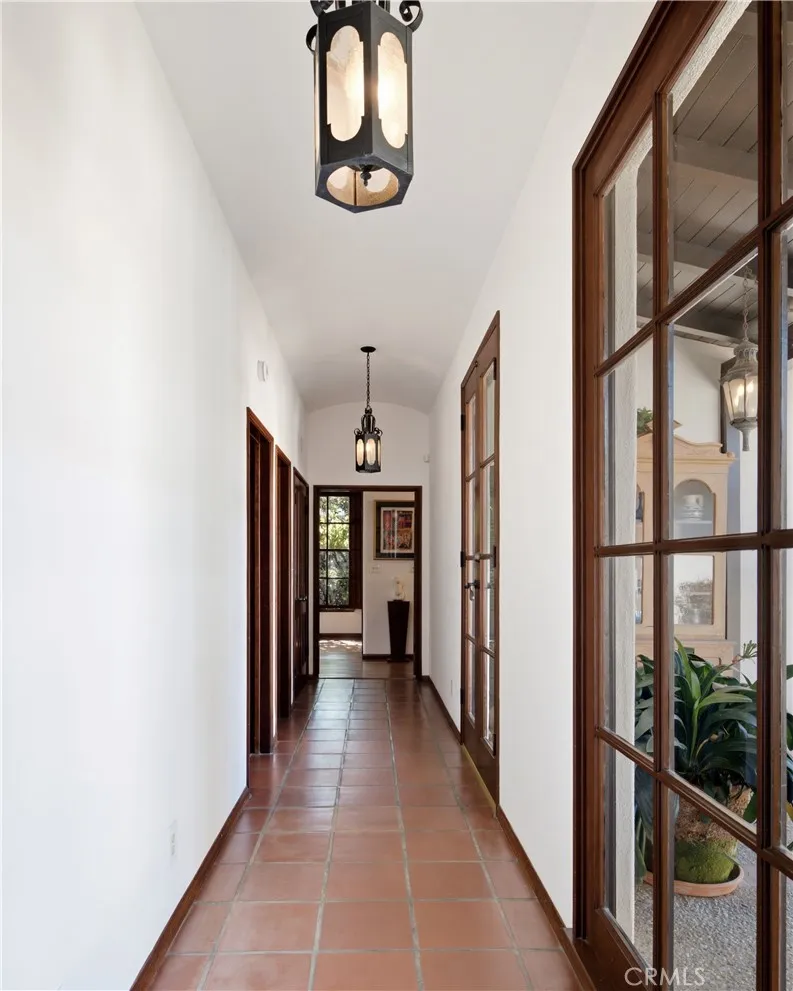 709 Via Del Monte Palos Verdes Estates, CA 90274