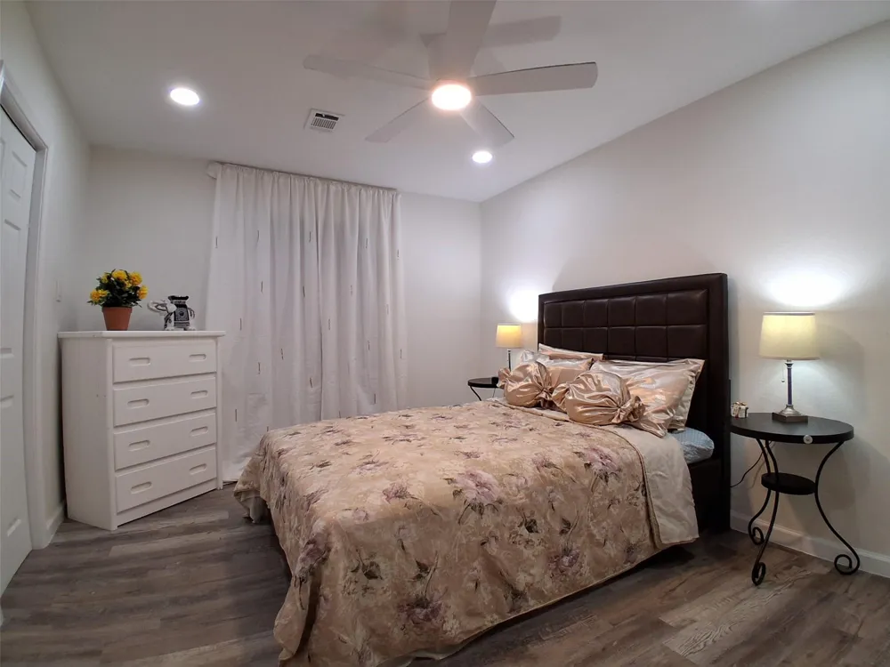 212 Magnolia Point Drive Houston, TX 77336
