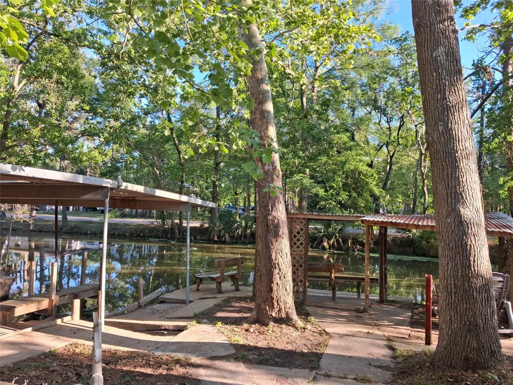 212 Magnolia Point Drive Houston, TX 77336