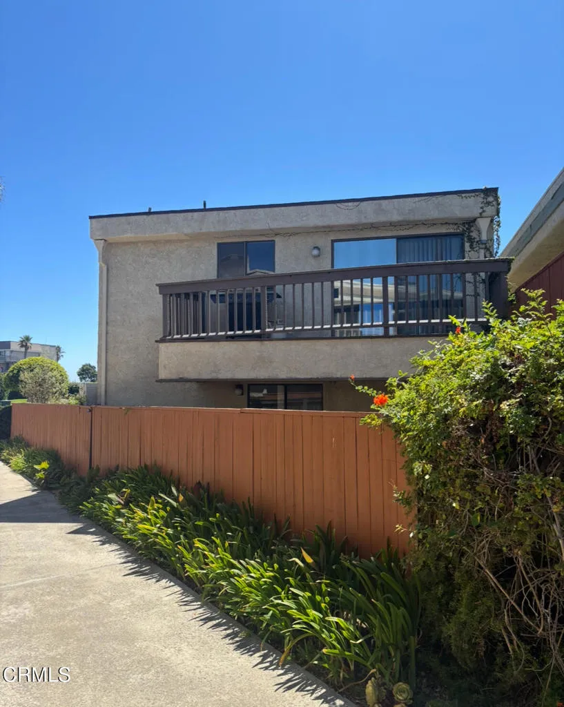 161 Mainsail Court Port Hueneme, CA 93041