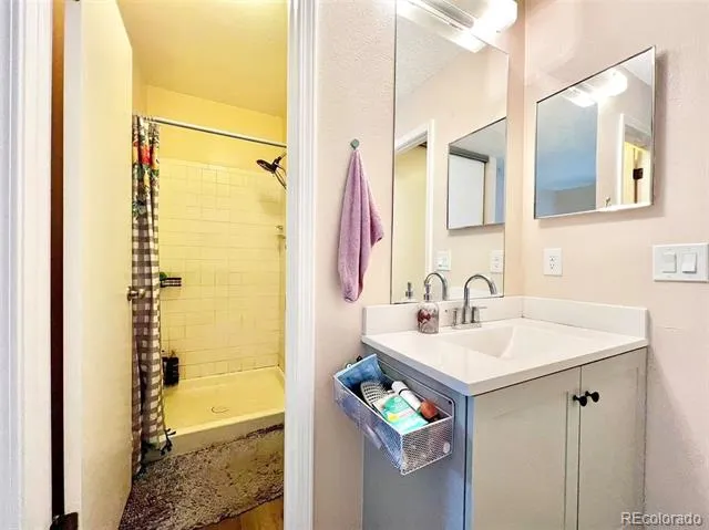 8855 W Floyd Avenue Lakewood, CO 80227