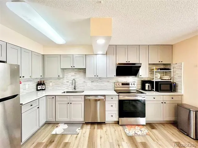 8855 W Floyd Avenue Lakewood, CO 80227