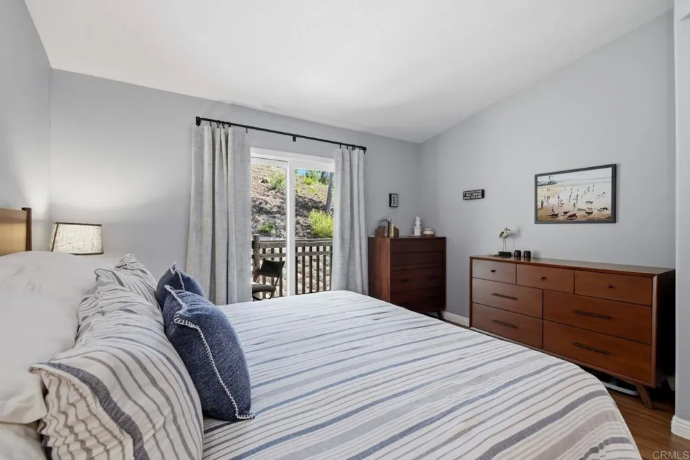 6852 Widgeon Place Carlsbad, CA 92011