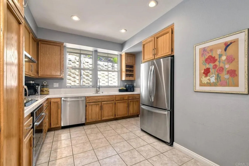 6852 Widgeon Place Carlsbad, CA 92011