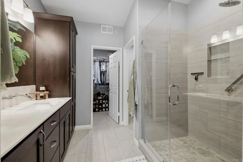 6852 Widgeon Place Carlsbad, CA 92011
