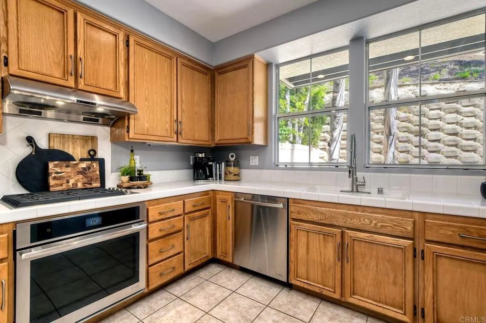6852 Widgeon Place Carlsbad, CA 92011