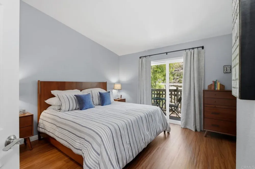 6852 Widgeon Place Carlsbad, CA 92011