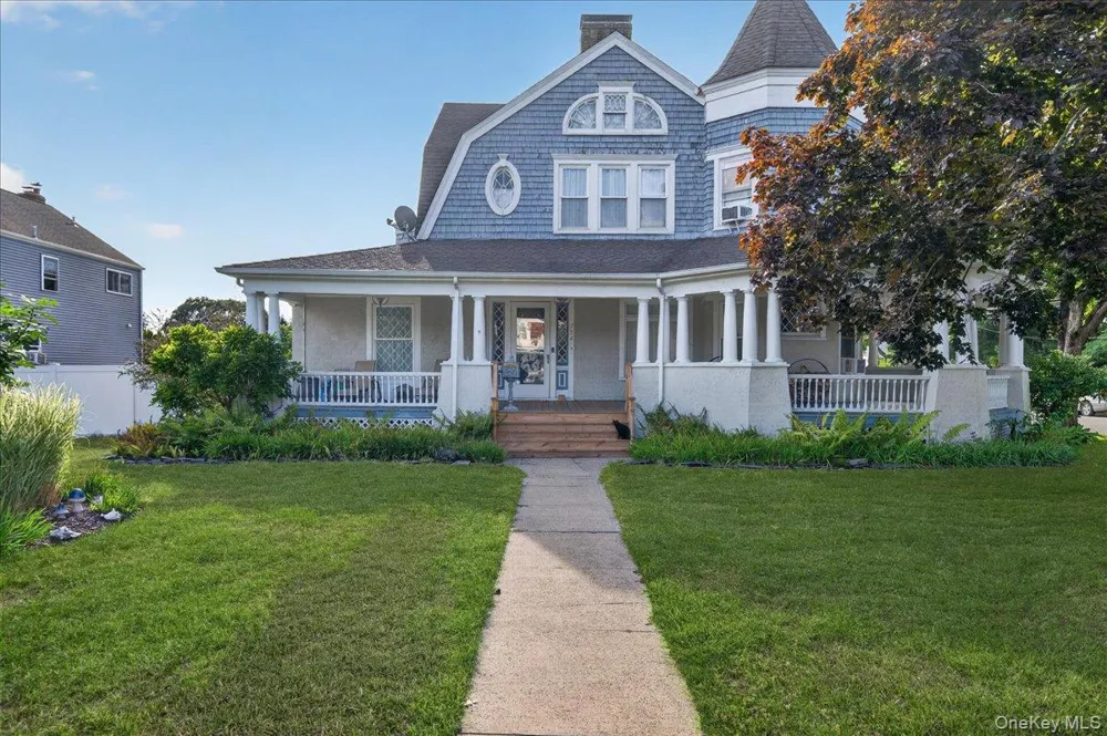 258 Ocean Avenue Patchogue, NY 11772