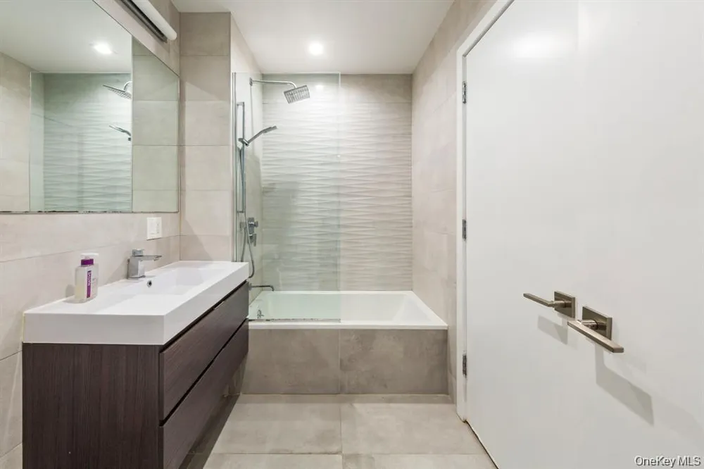 311 Hart Street #1B Brooklyn, NY 11206