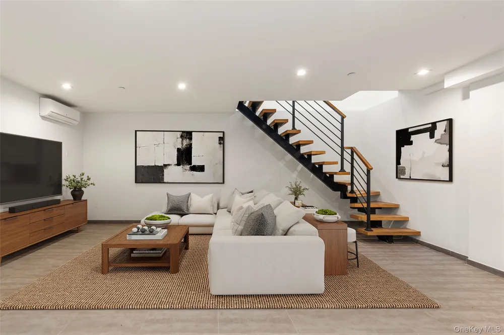 311 Hart Street #1B Brooklyn, NY 11206