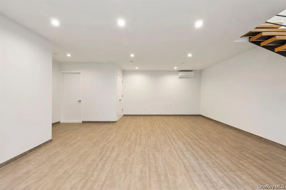 311 Hart Street #1B Brooklyn, NY 11206