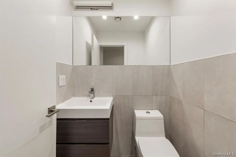 311 Hart Street #1B Brooklyn, NY 11206