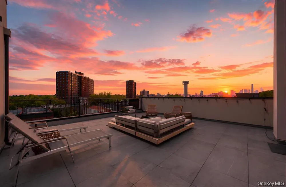 311 Hart Street #1B Brooklyn, NY 11206