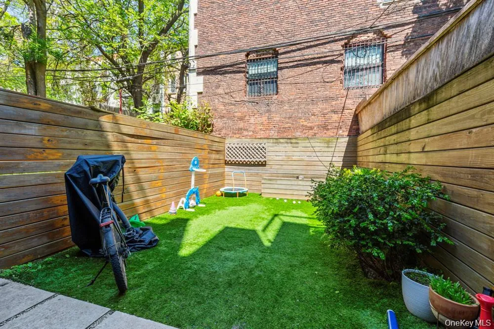 311 Hart Street #1B Brooklyn, NY 11206