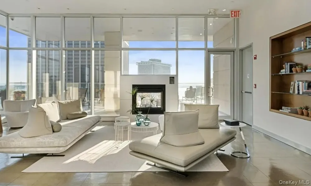75 Wall Street #36R New York (Manhattan), NY 10005