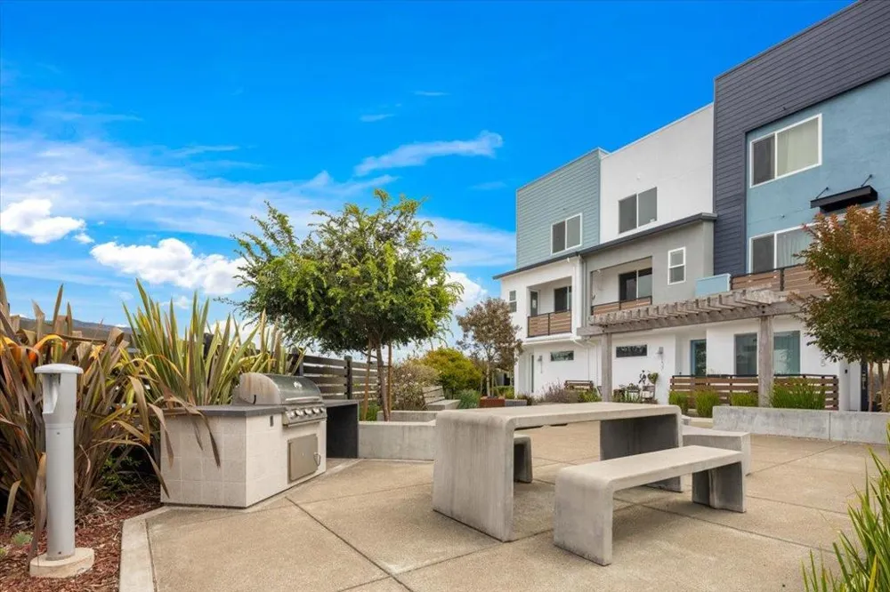 158 Mabuhay Way Daly City, CA 94014