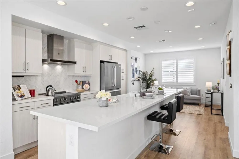 158 Mabuhay Way Daly City, CA 94014