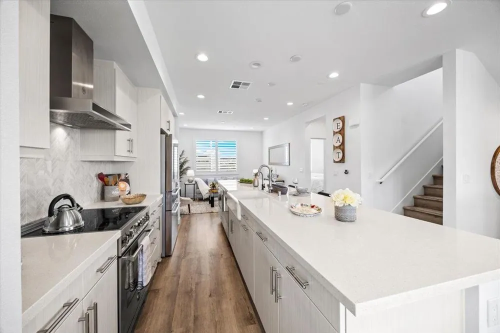 158 Mabuhay Way Daly City, CA 94014