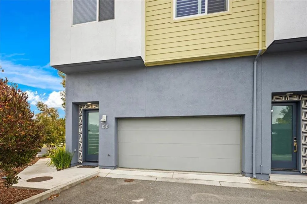 158 Mabuhay Way Daly City, CA 94014