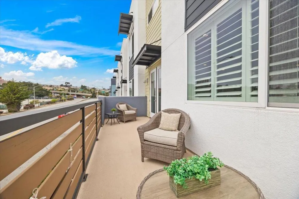 158 Mabuhay Way Daly City, CA 94014