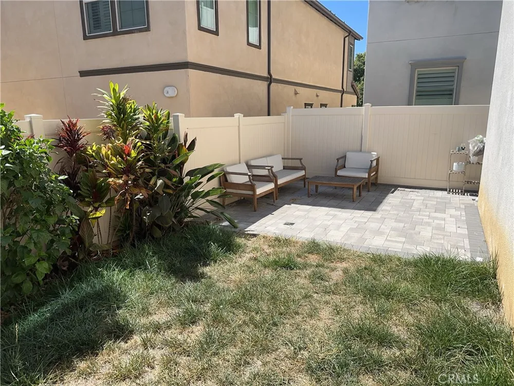 7367 Autumn Court Whittier, CA 90602