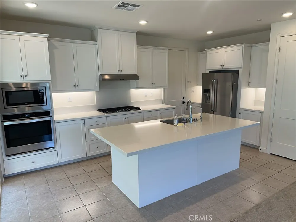 7367 Autumn Court Whittier, CA 90602