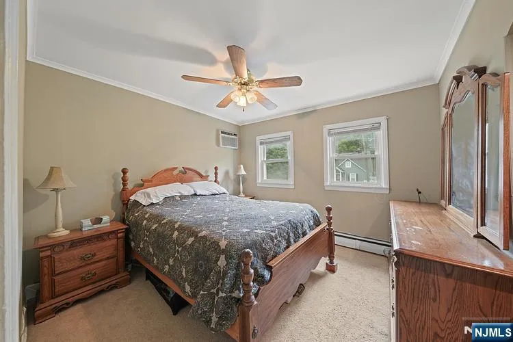 62 Vreeland Avenue Bloomingdale, NJ 07403