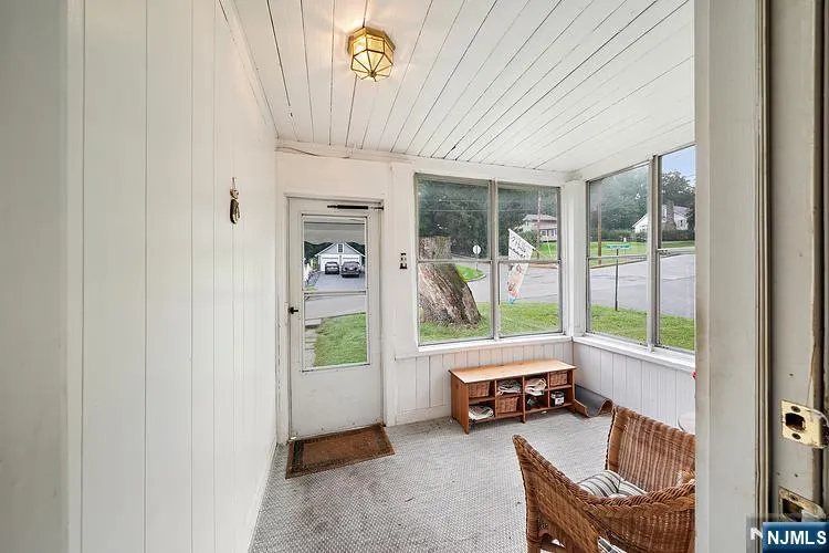 62 Vreeland Avenue Bloomingdale, NJ 07403