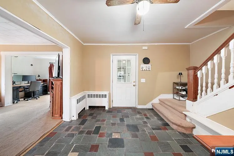 62 Vreeland Avenue Bloomingdale, NJ 07403