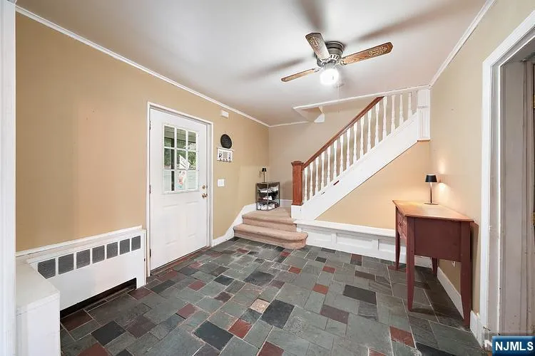 62 Vreeland Avenue Bloomingdale, NJ 07403