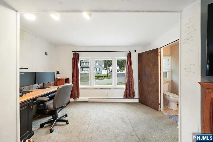 62 Vreeland Avenue Bloomingdale, NJ 07403