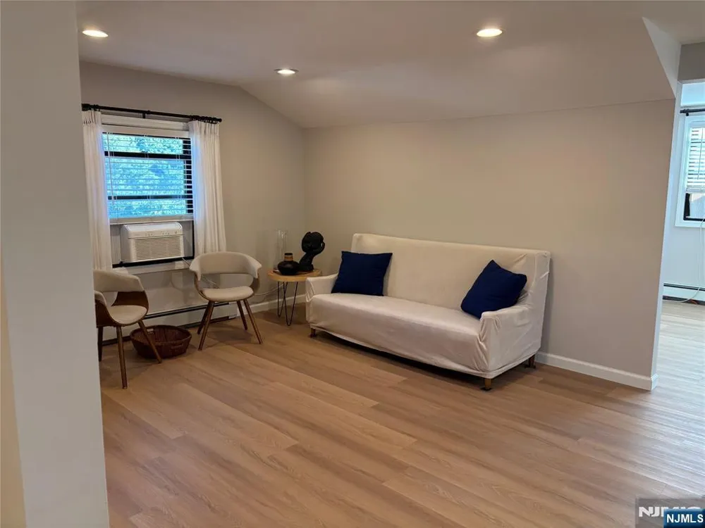 45 Fairmount Avenue 2 Maywood, NJ 07607