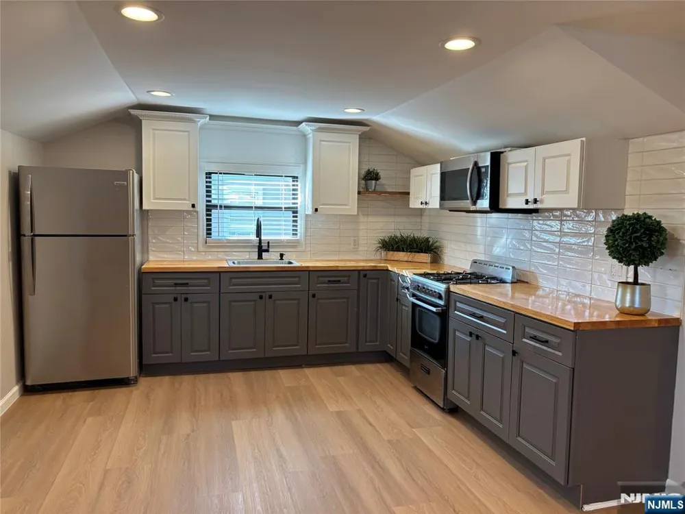 45 Fairmount Avenue 2 Maywood, NJ 07607