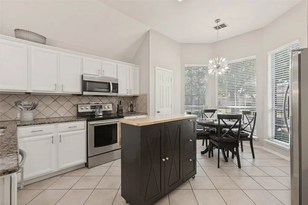 7914 Whispering Tree Lane Plano, TX 75024