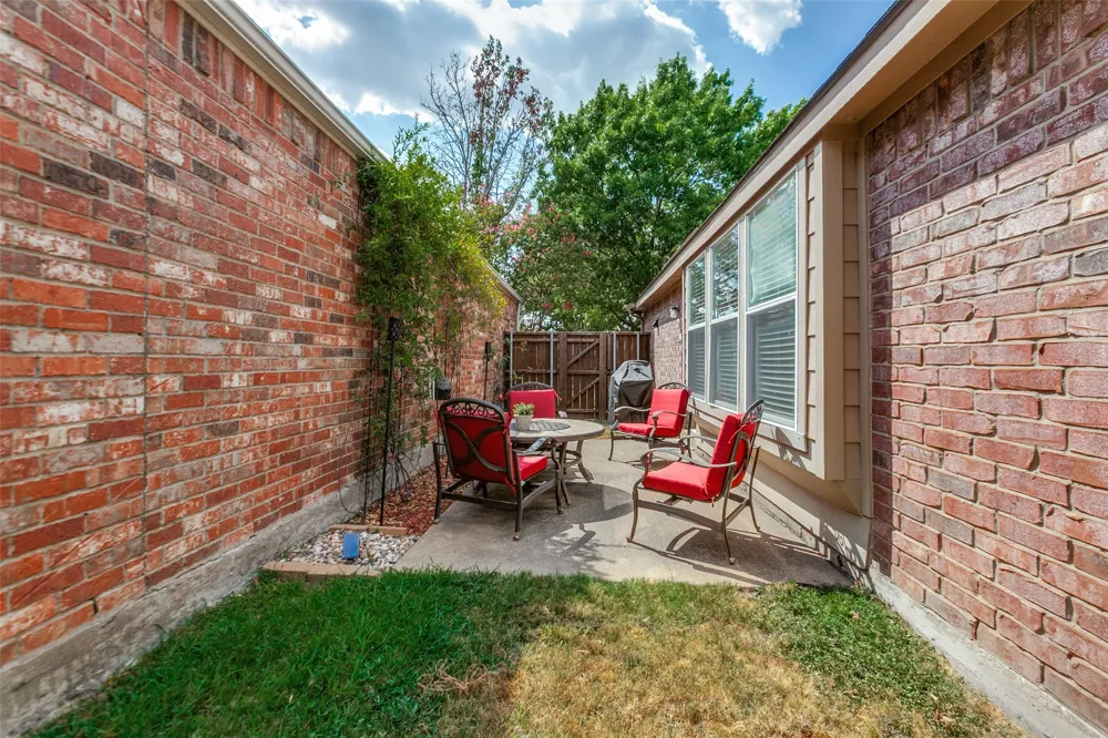 7914 Whispering Tree Lane Plano, TX 75024