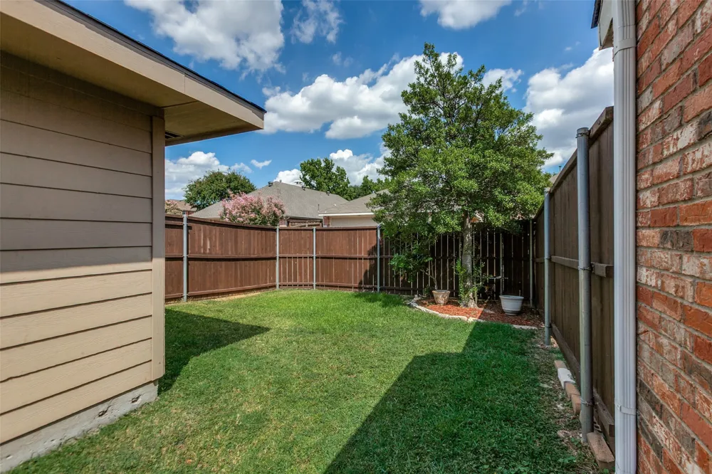 7914 Whispering Tree Lane Plano, TX 75024