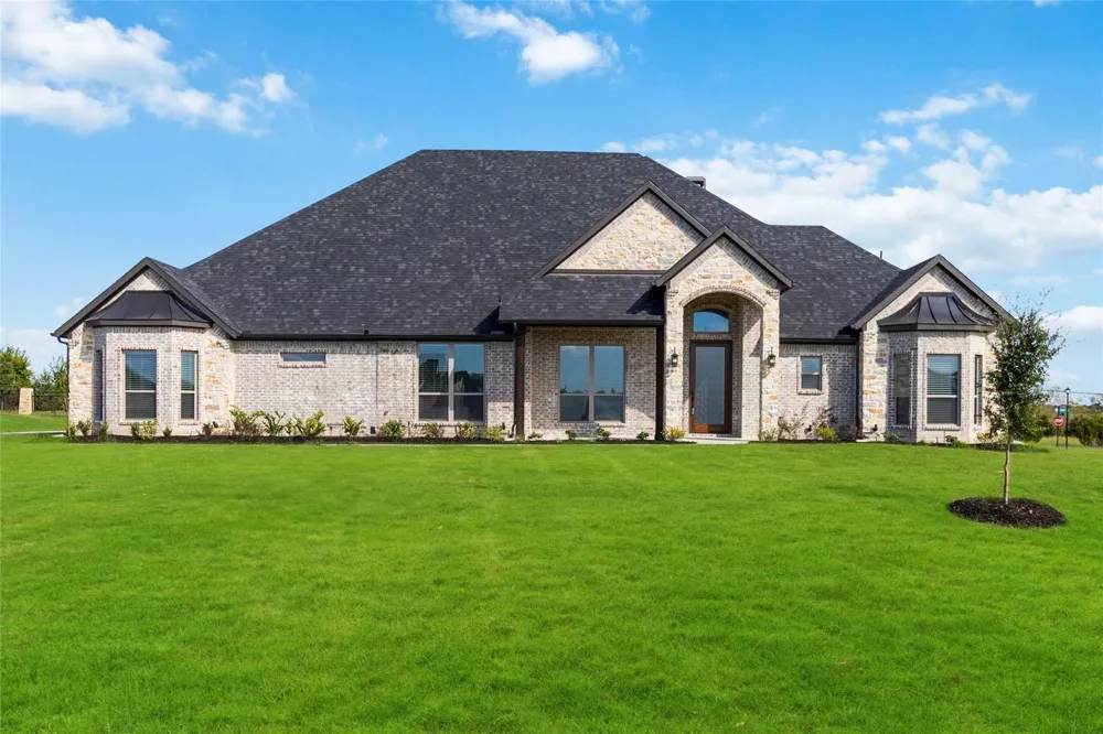 2102 Tauber Court Rockwall, TX 75087