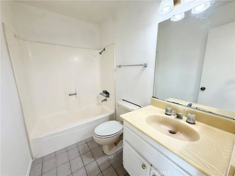 15155 Sherman Way #49 Van Nuys, CA 91405