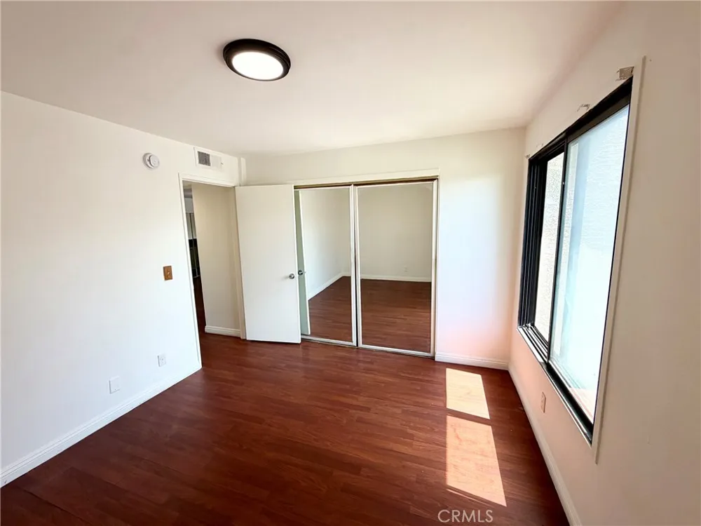 15155 Sherman Way #49 Van Nuys, CA 91405