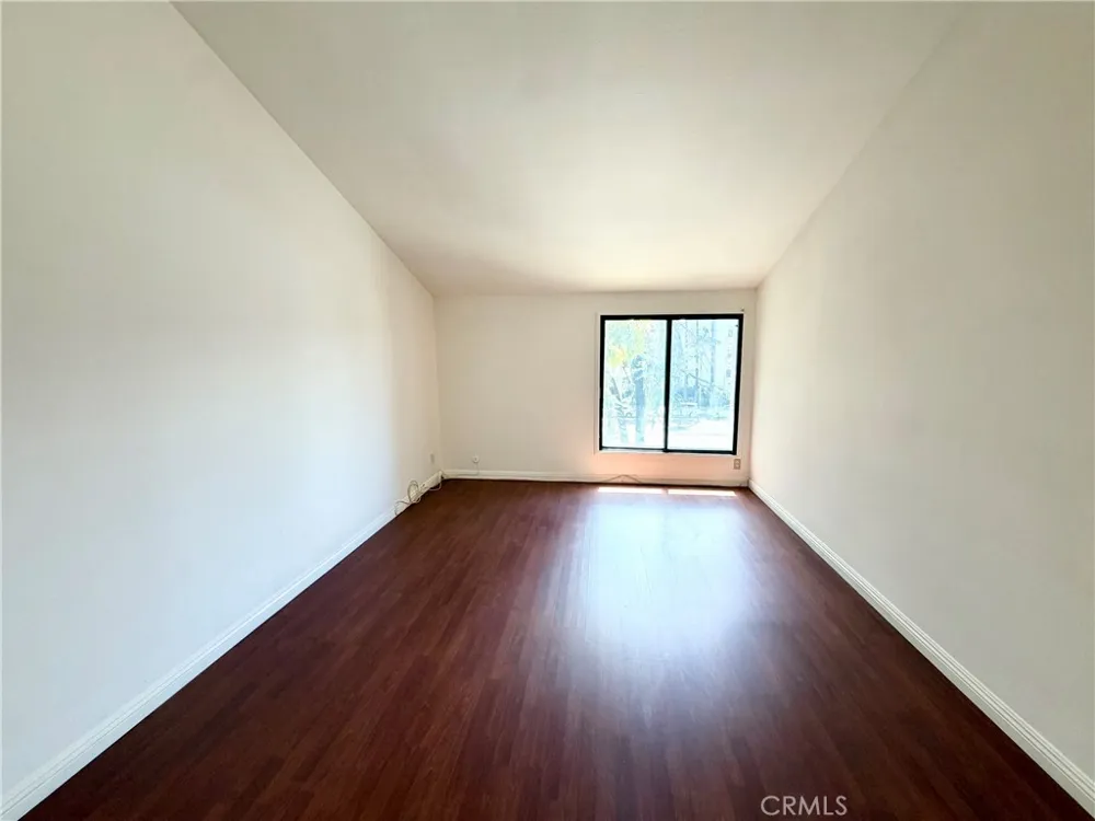 15155 Sherman Way #49 Van Nuys, CA 91405