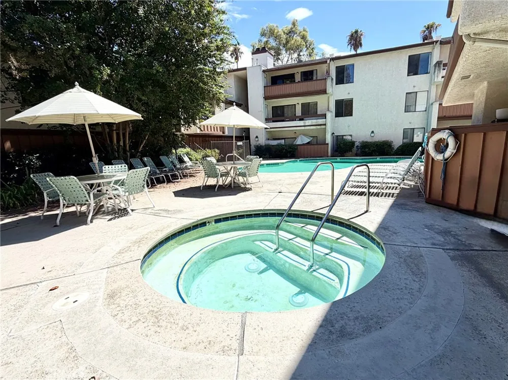 15155 Sherman Way #49 Van Nuys, CA 91405