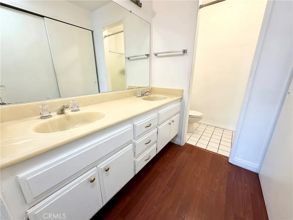 15155 Sherman Way #49 Van Nuys, CA 91405