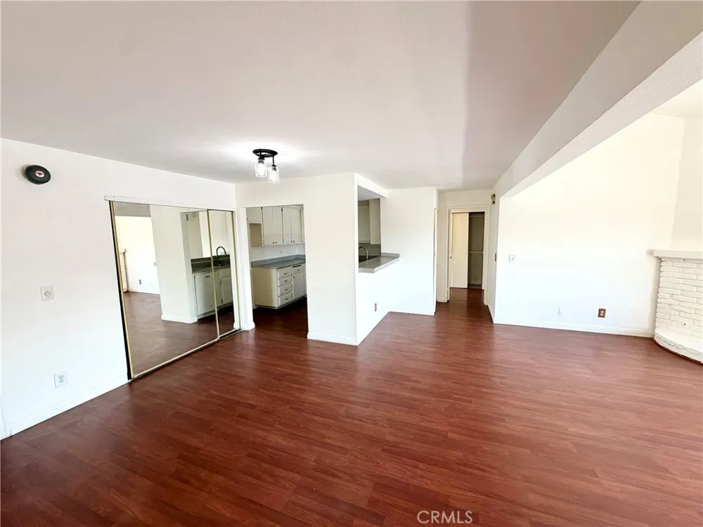 15155 Sherman Way #49 Van Nuys, CA 91405