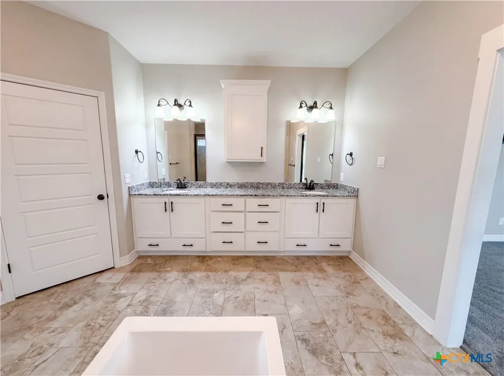 6112 Wye Oak Drive Salado, TX 76571